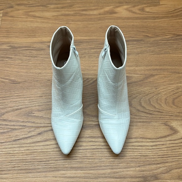 White Bootie - Block Heel Croc Embossed Design - Picture 2 of 5